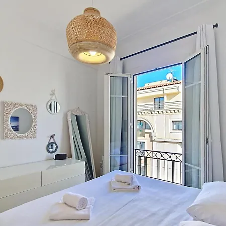 Nestor&jeeves - Sweetheart - Location - Close Old Town *